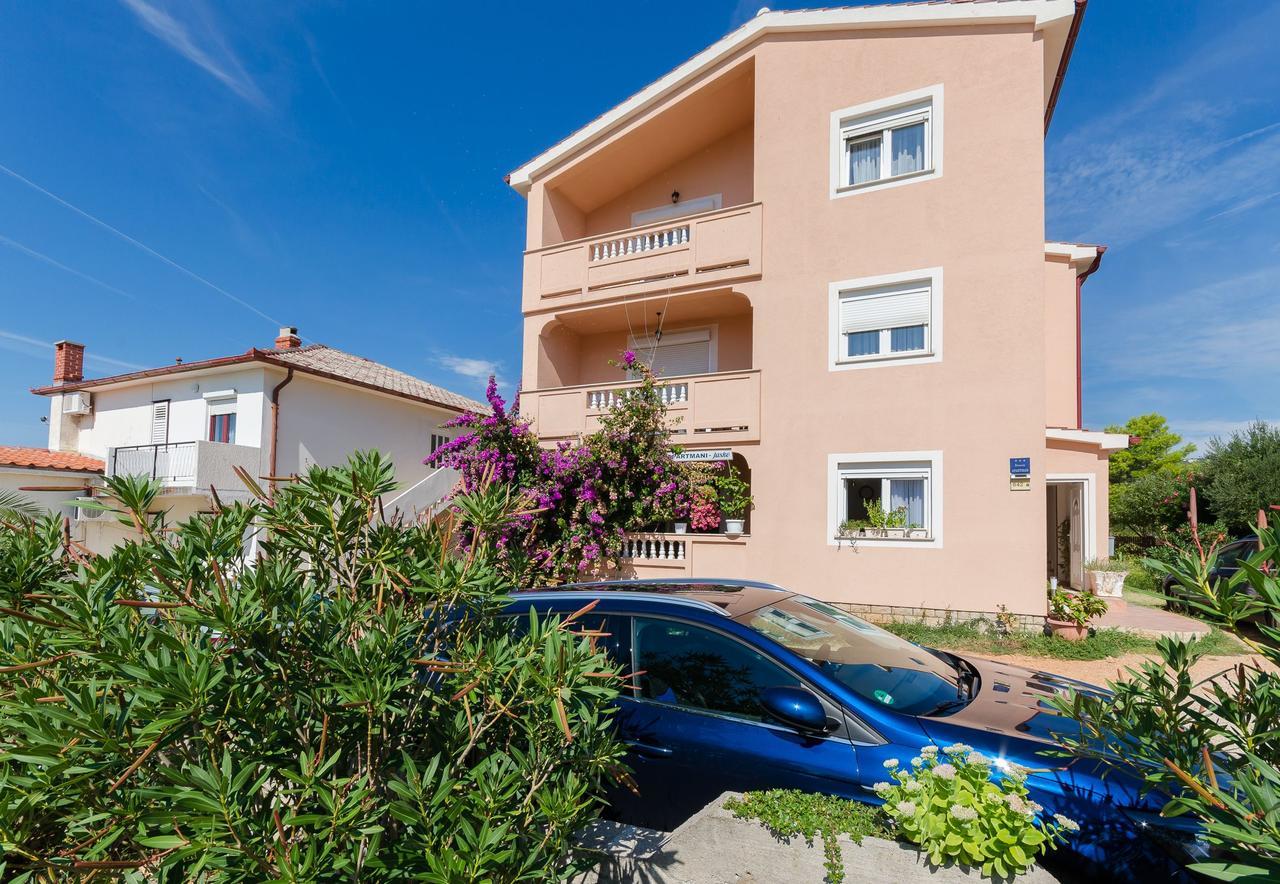 Apartments Jasmin Barbat na Rabu Exterior photo